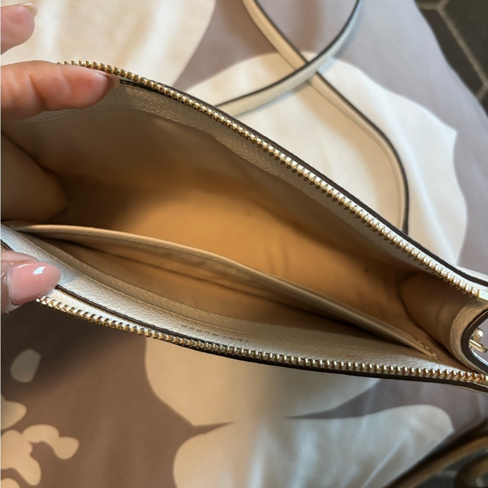 Tory Burch Ivory Crossbody Bag with Gold Accents - Picture 3 of 6